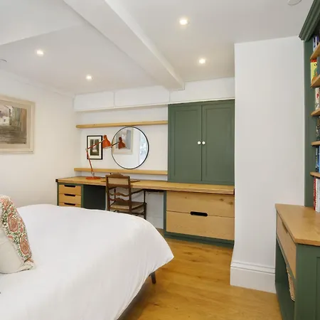 - Priory Street York