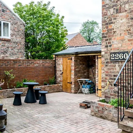 - Priory Street Apartment *