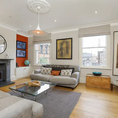 - Priory Street York