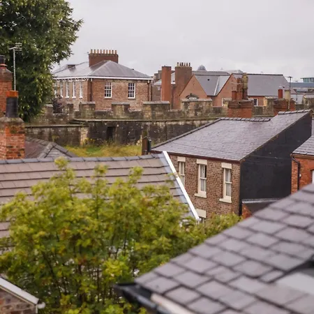 Apartament - Priory Street